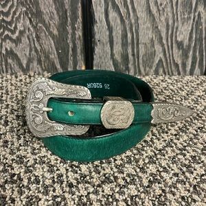 Ladies leather belt, size 26